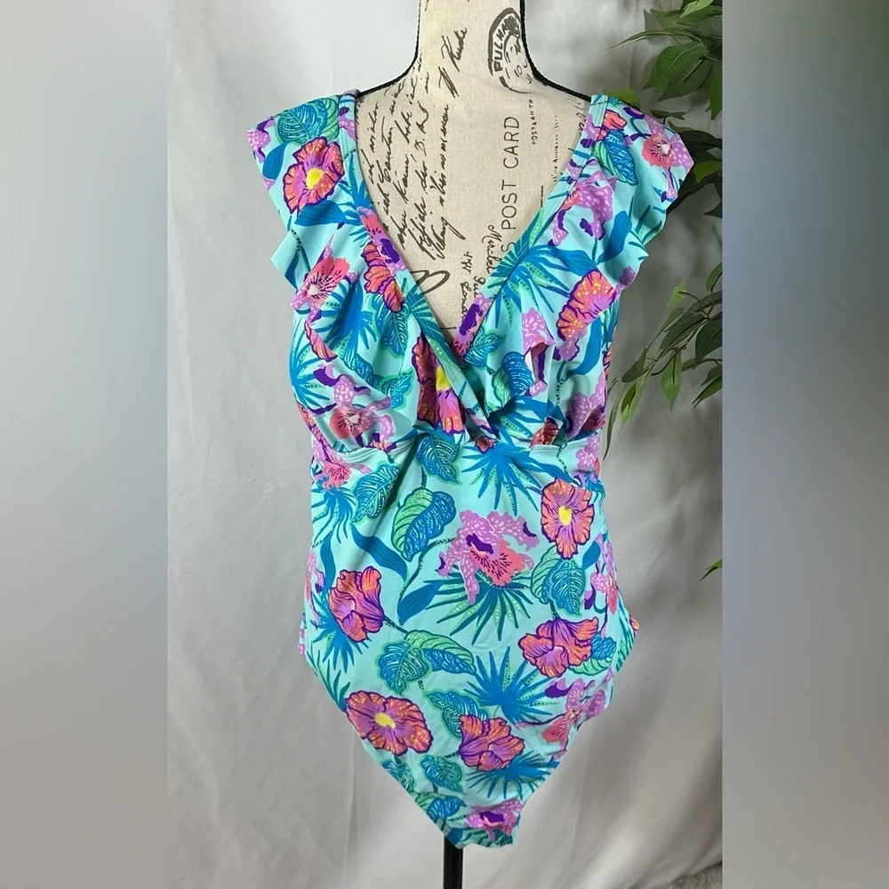 Floral Ruffle Swimsuit Top - Picture 8 of 14